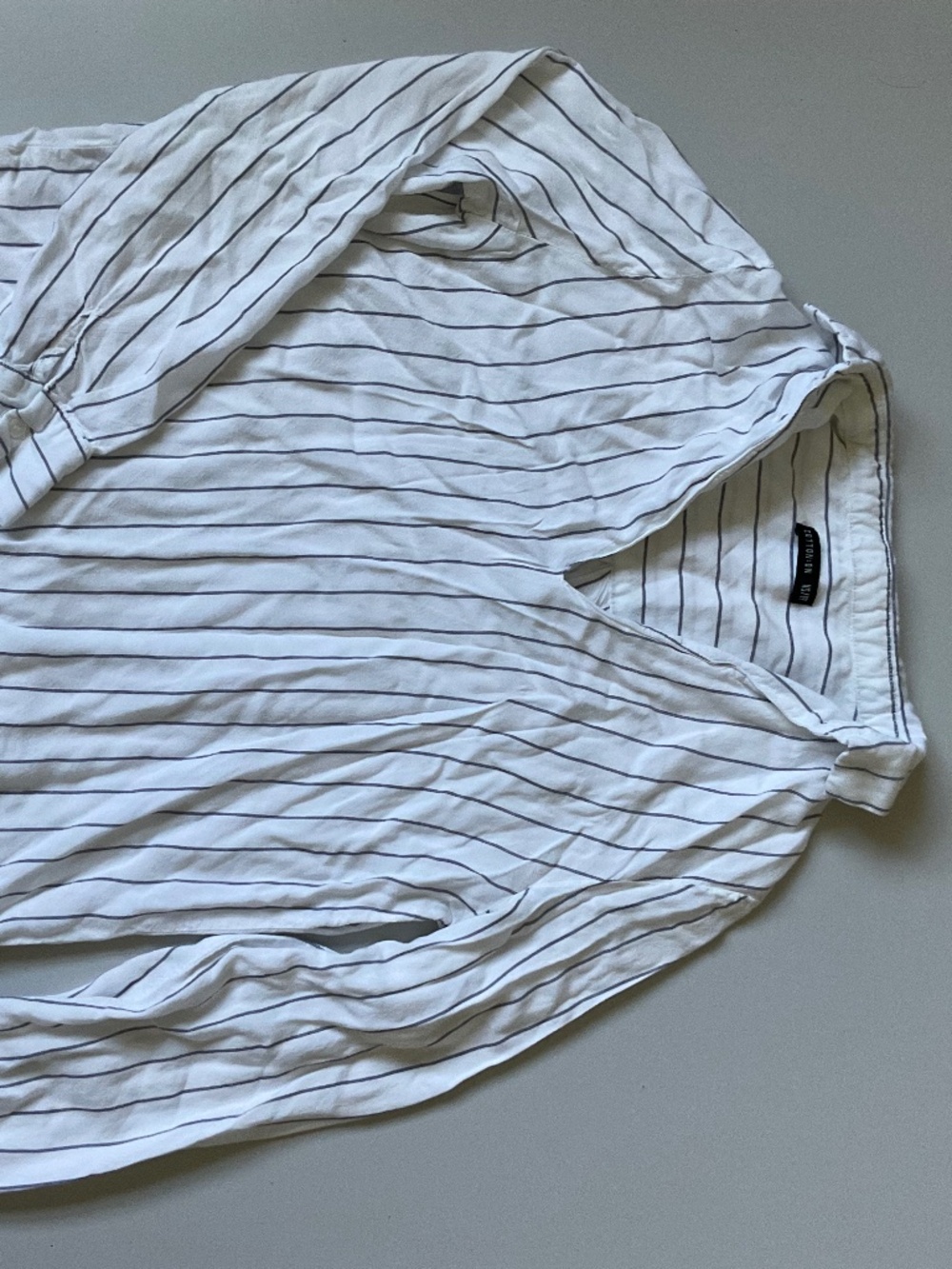 XS Cotton On White and Blue Pin Stripped Collar V neck Long Sleeve Blouse, loose
